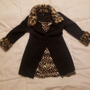 Fancy leopard print dress with faux fur